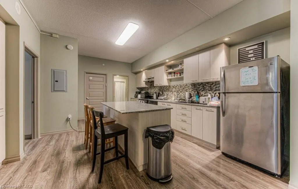 8 Hickory Street W, #304
