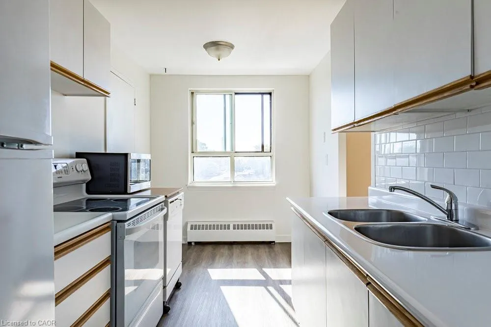 1101 Pharmacy Avenue W, #503