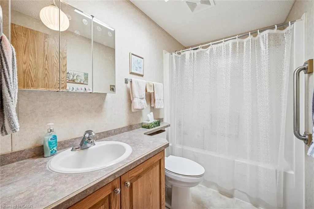 72 Ash Avenue Pvt Avenue