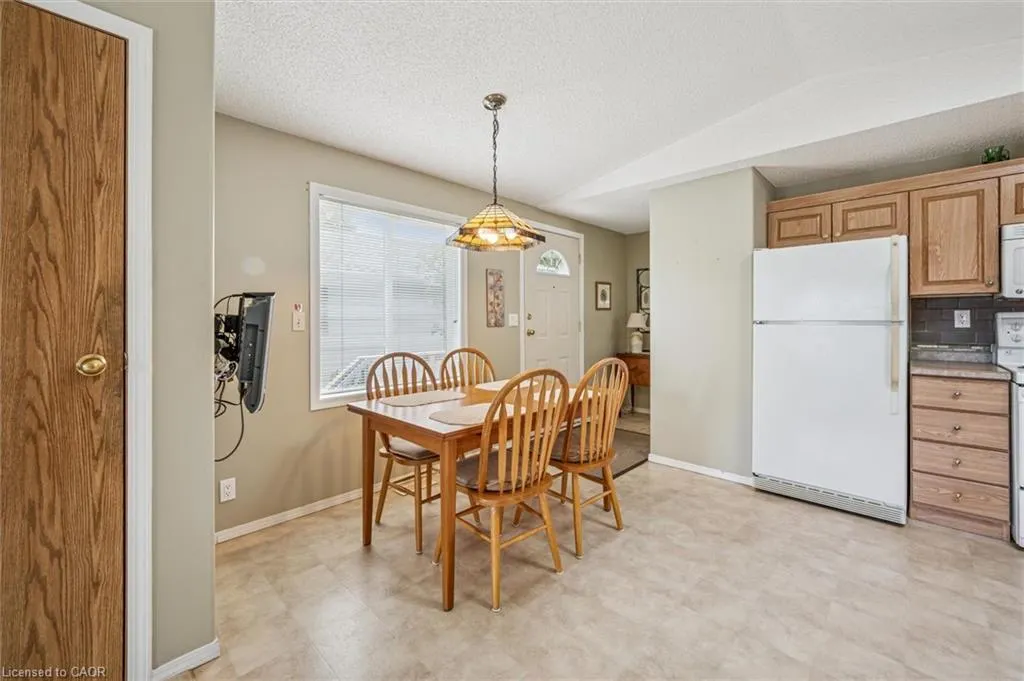 72 Ash Avenue Pvt Avenue
