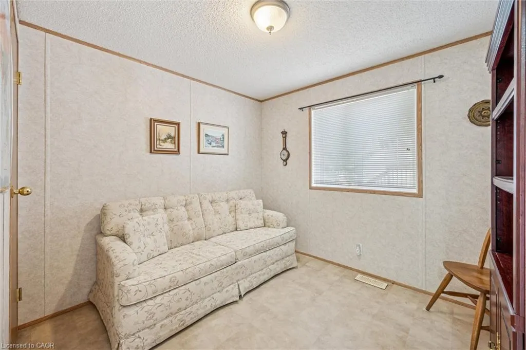 72 Ash Avenue Pvt Avenue