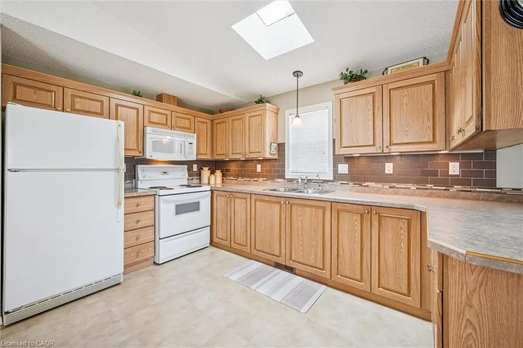 72 Ash Avenue Pvt Avenue
