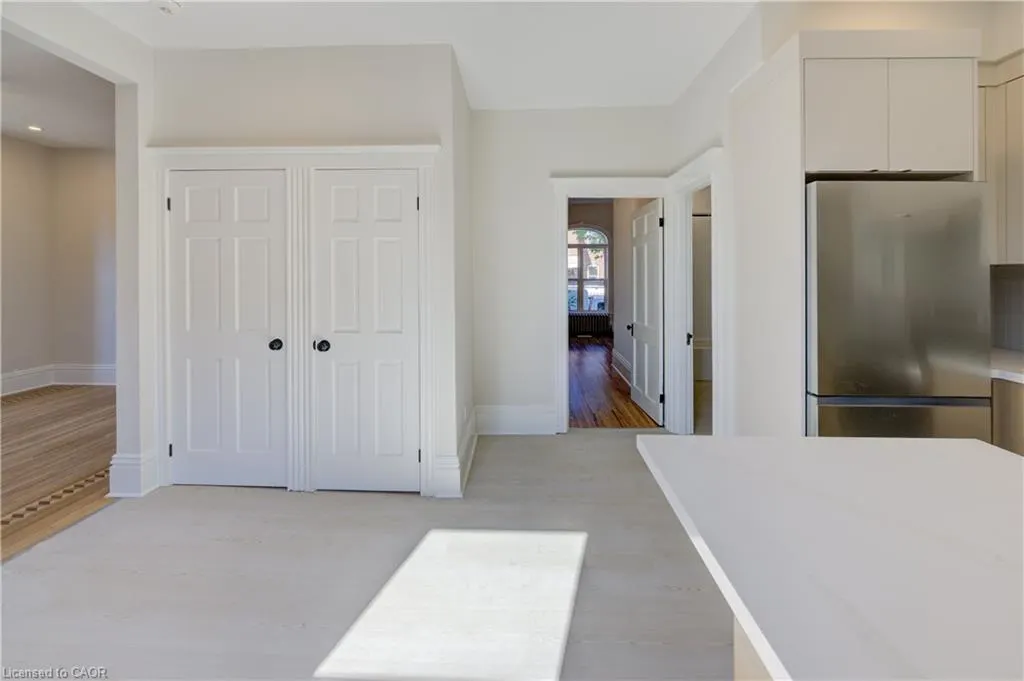 232 Park Street N, #Apt #1