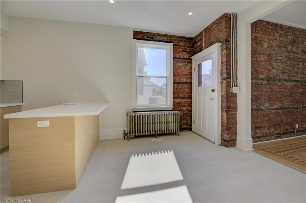 232 Park Street N, #Apt #1