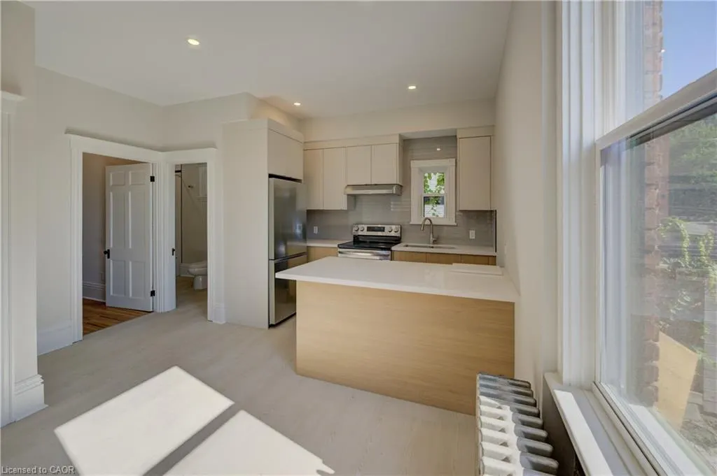 232 Park Street N, #Apt #1