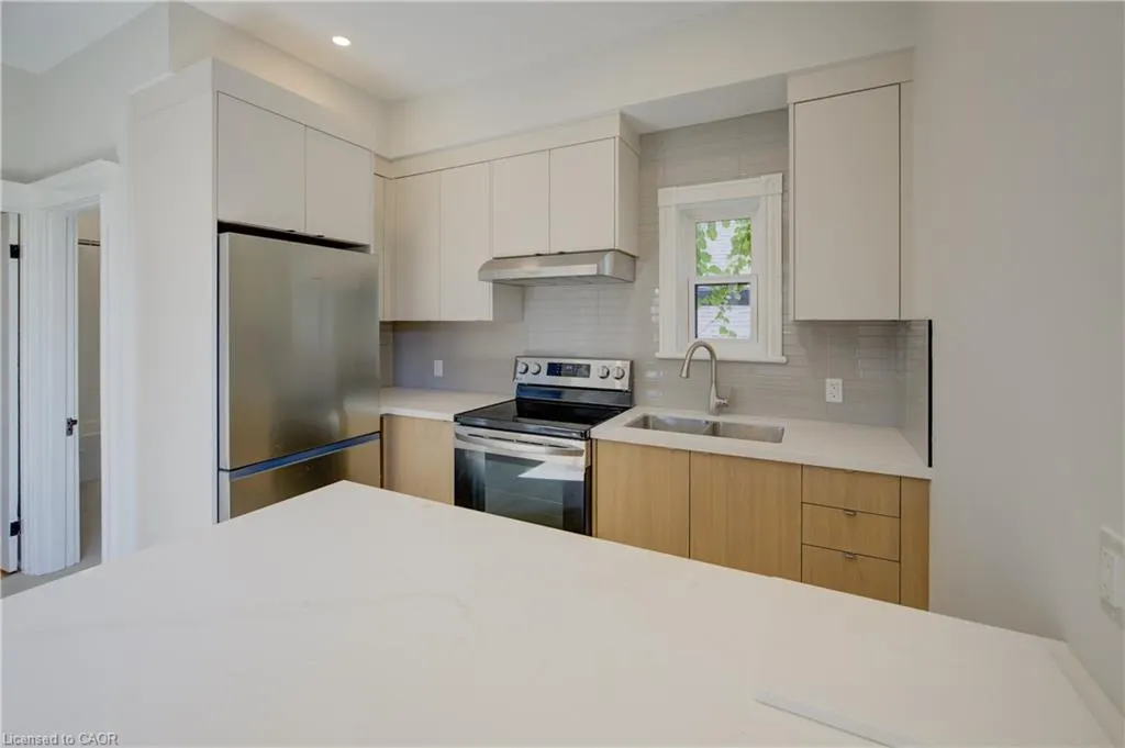 232 Park Street N, #Apt #1