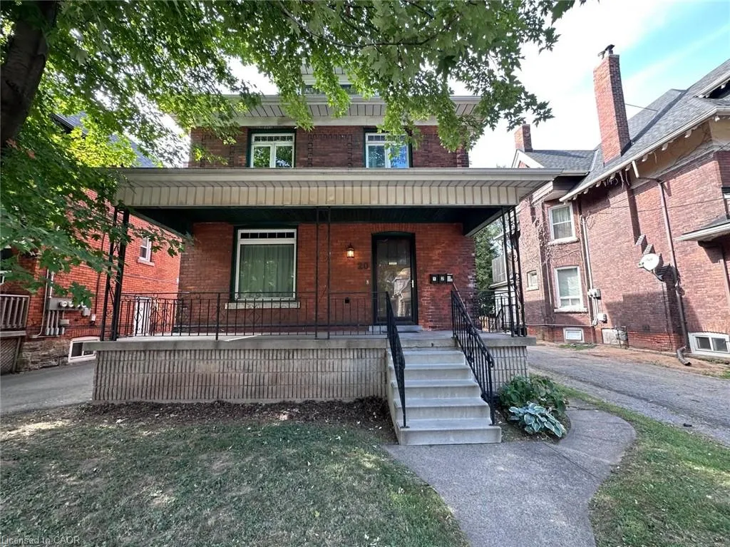 20 Holton Avenue S