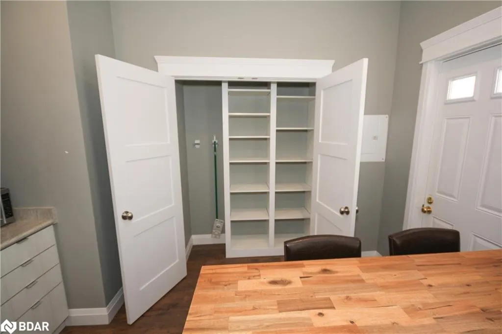 19 Peter Street, #1