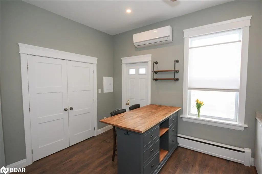19 Peter Street, #1