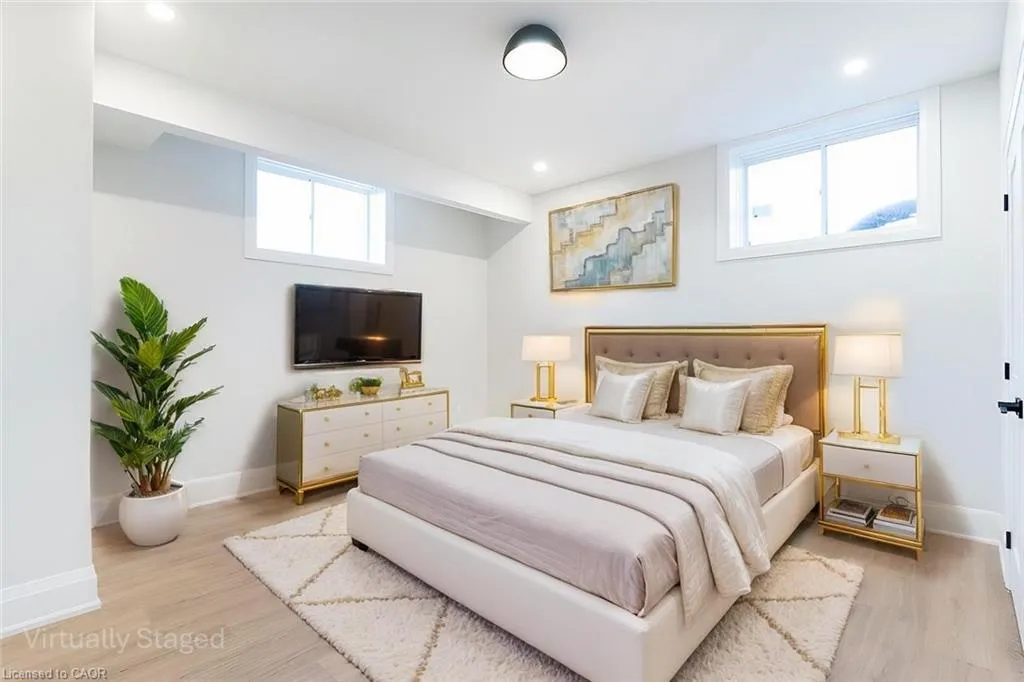 256 Mountain Road