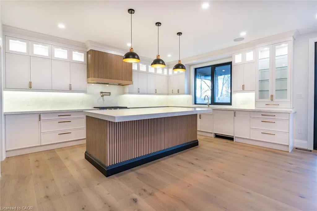 256 Mountain Road