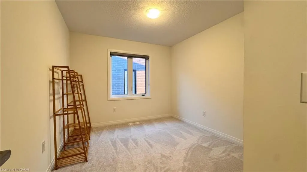 99 Crossmore Crescent