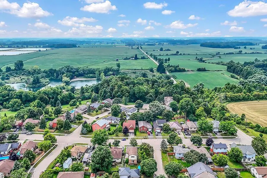 44 Ravine Crescent