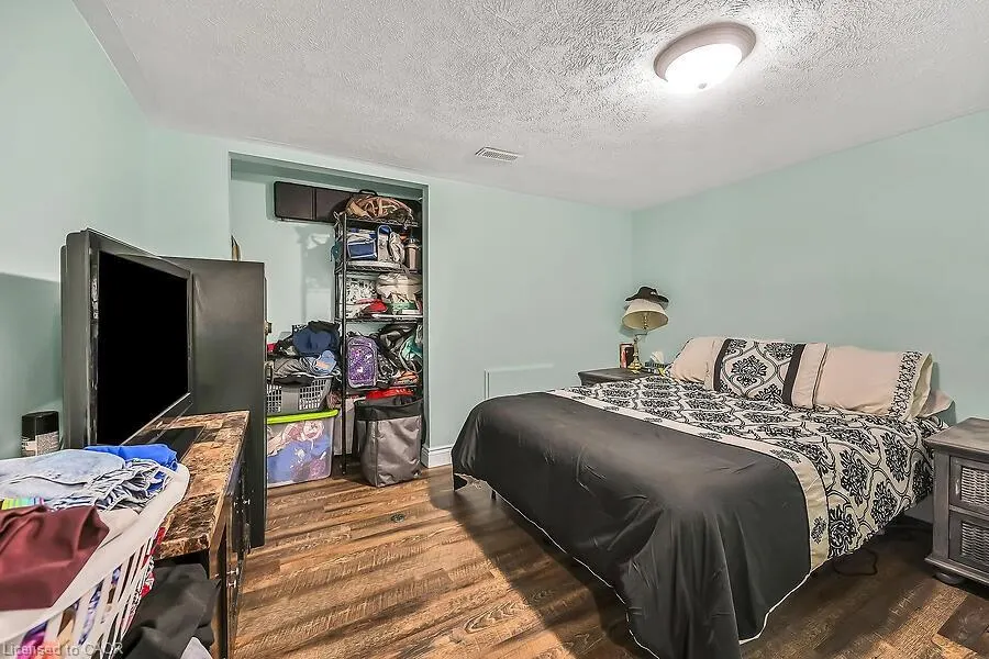 44 Ravine Crescent