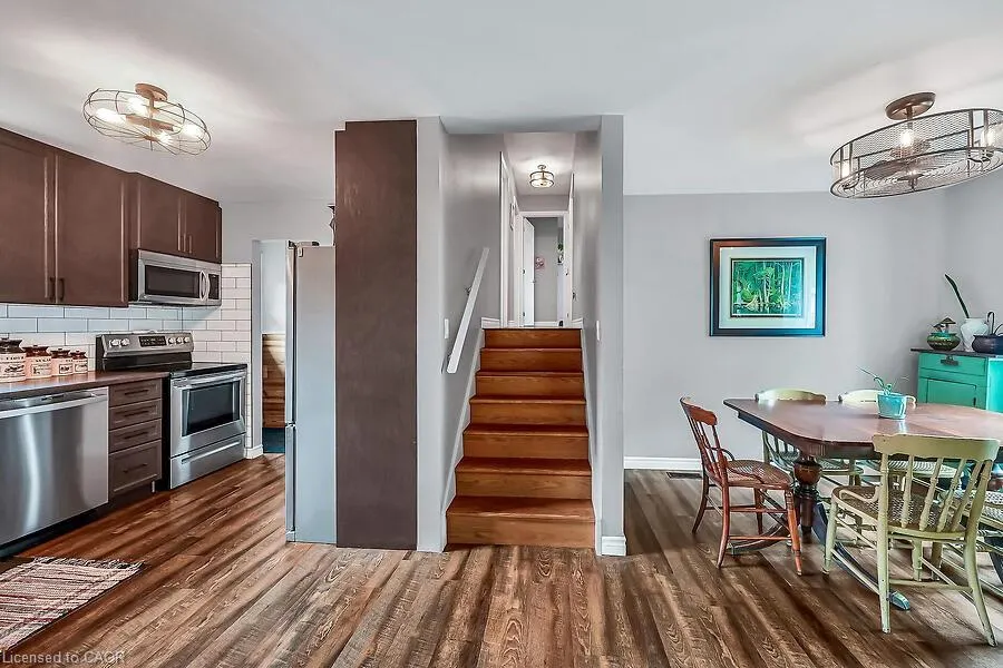 44 Ravine Crescent