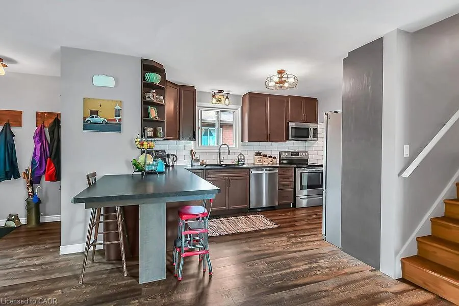 44 Ravine Crescent