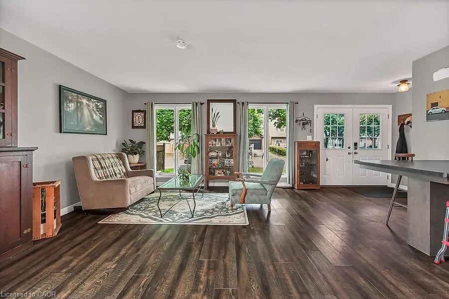 44 Ravine Crescent