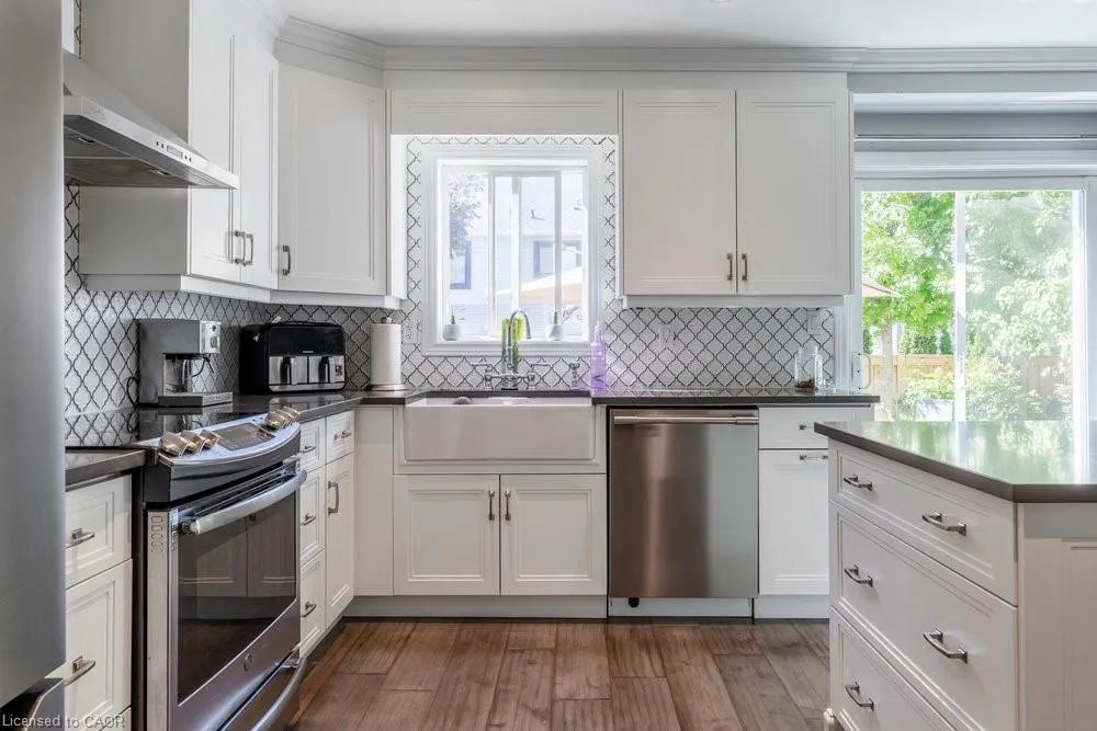 15 Buttercup Crescent