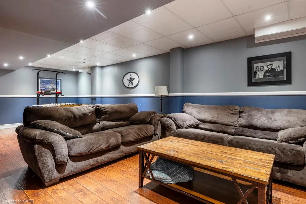 15 Buttercup Crescent