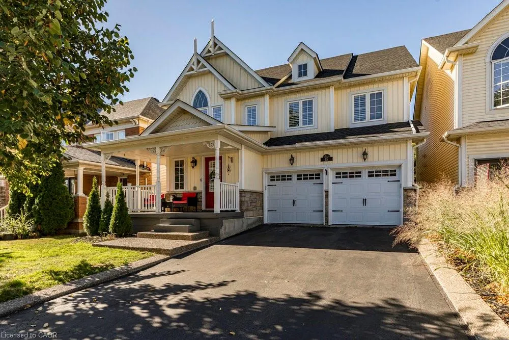 15 Buttercup Crescent