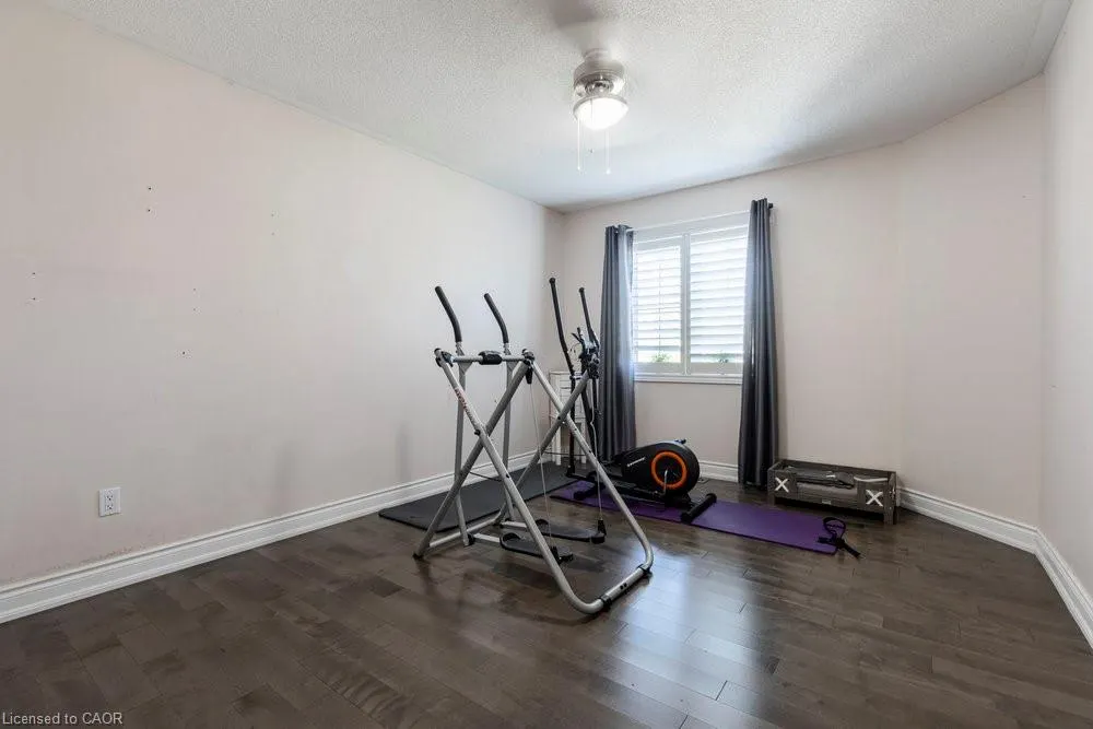 15 Buttercup Crescent