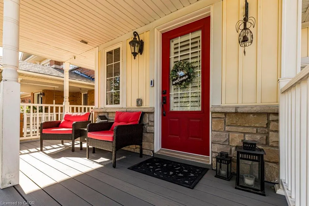 15 Buttercup Crescent