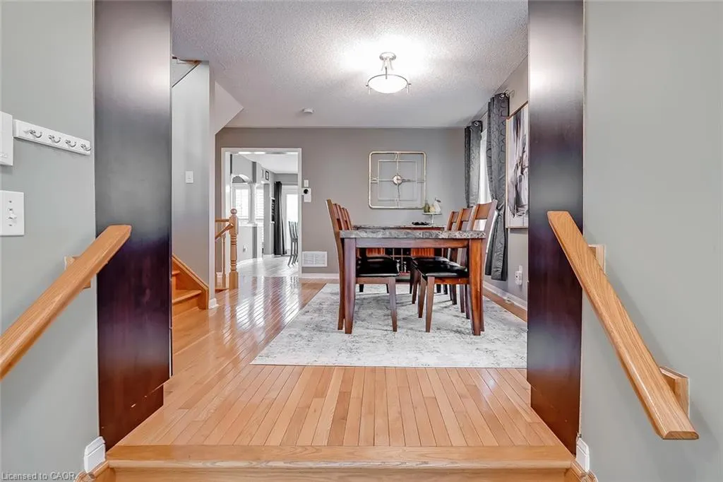 5586 Churchill Meadows Boulevard