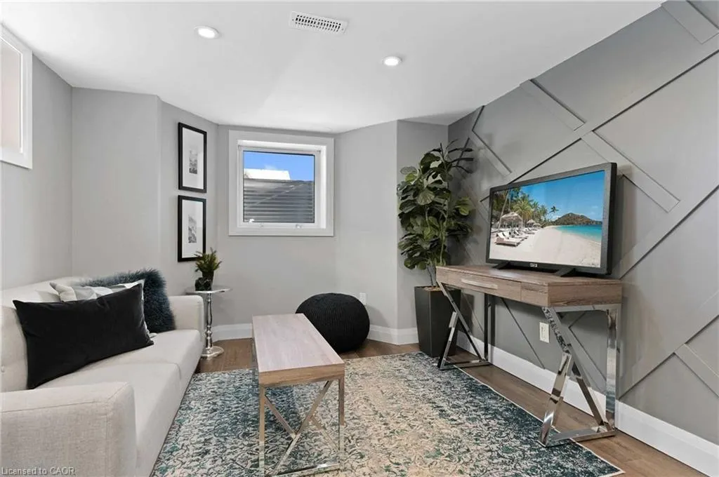 502 Upper Sherman Avenue