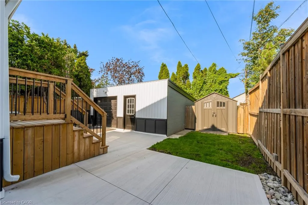 62 Cameron Avenue S