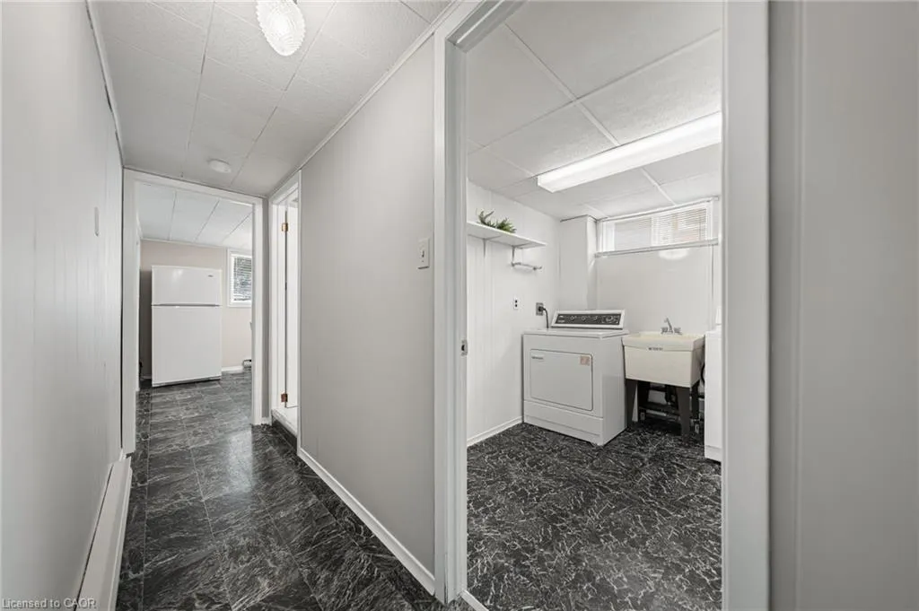 55 Lauris Avenue