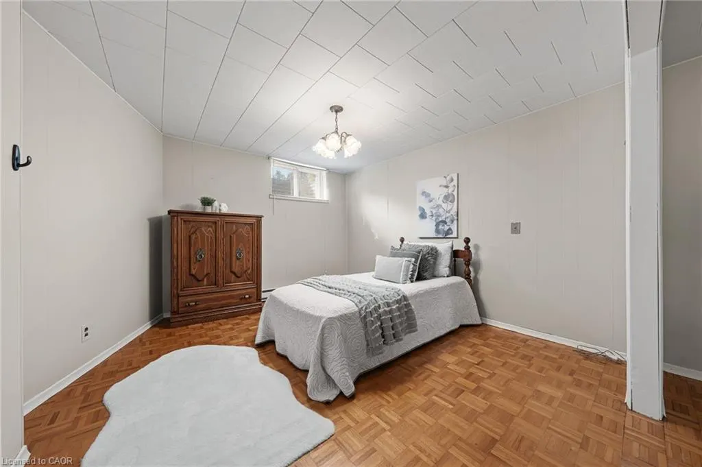 55 Lauris Avenue