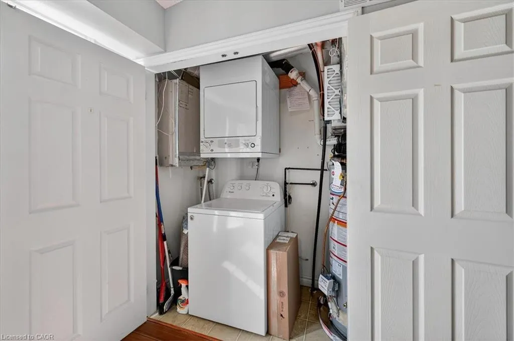 2055 Appleby Line, #402