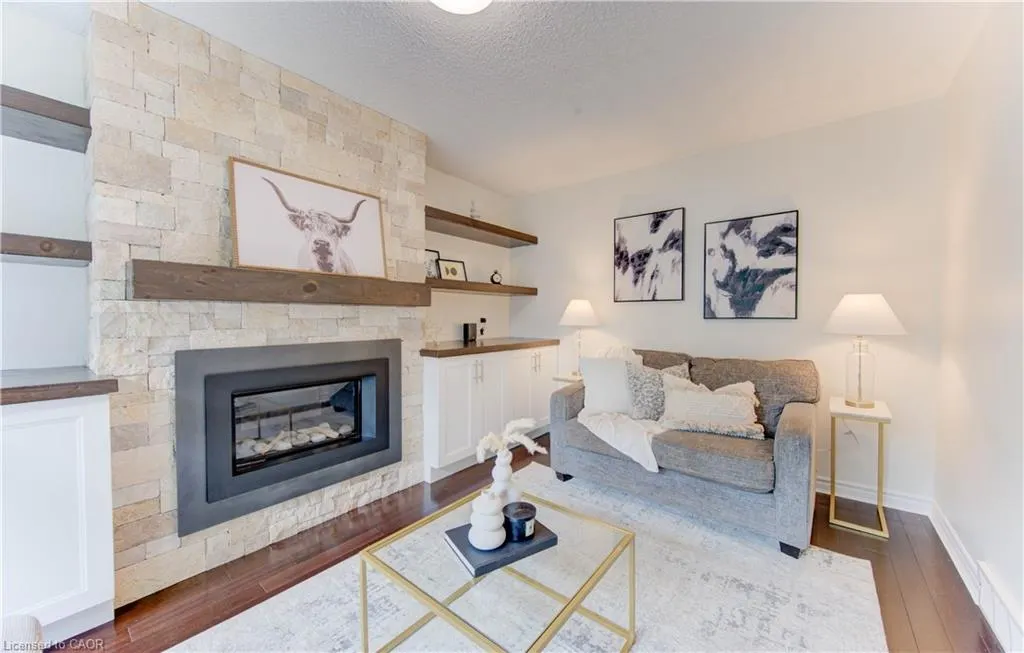 43 Winding Way