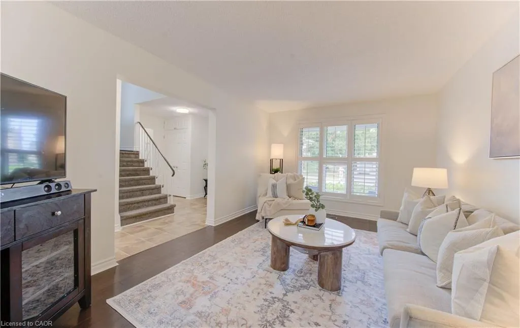 43 Winding Way