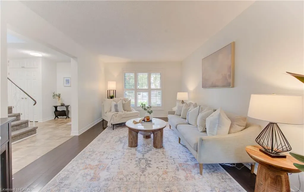 43 Winding Way