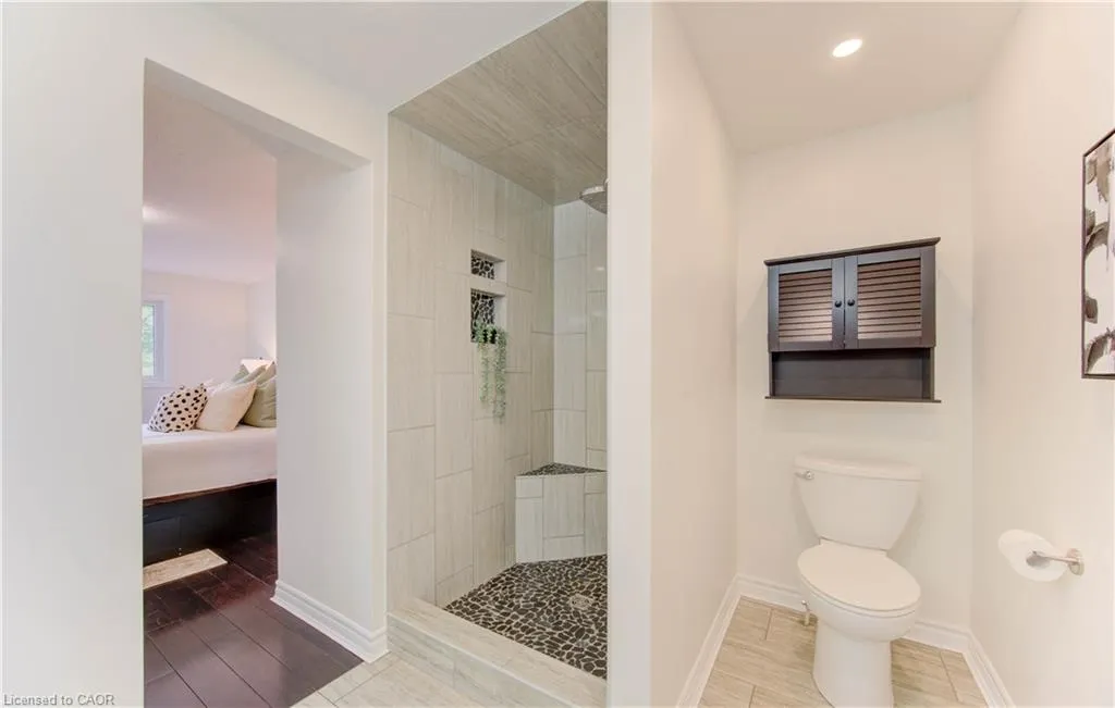 43 Winding Way