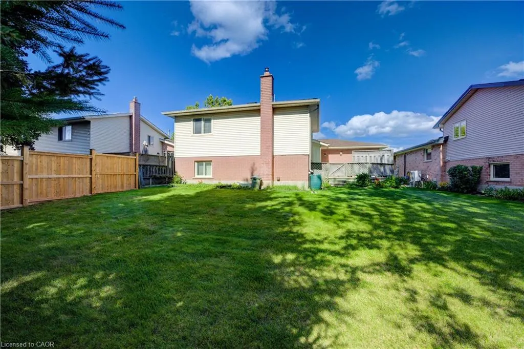 489 Northlake Drive