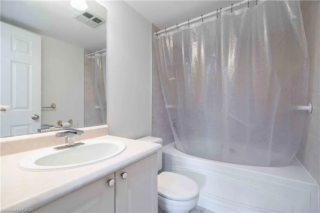 980 Golf Links Road, #207