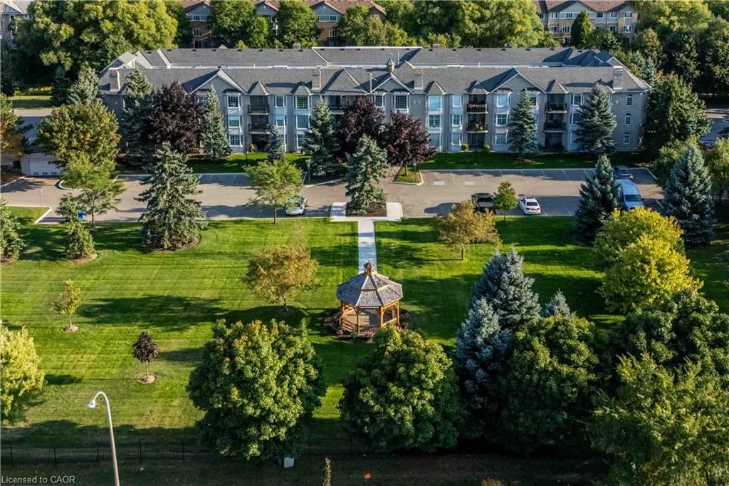 980 Golf Links Road, #207