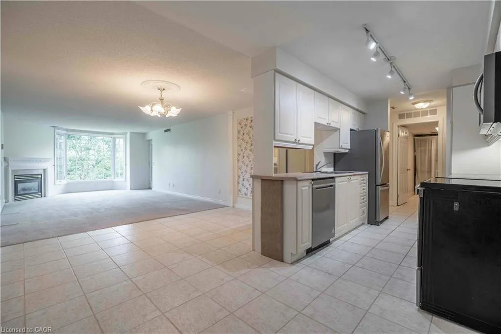 980 Golf Links Road, #207