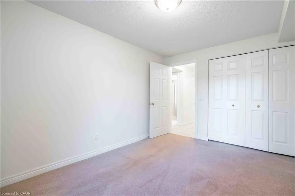 980 Golf Links Road, #207