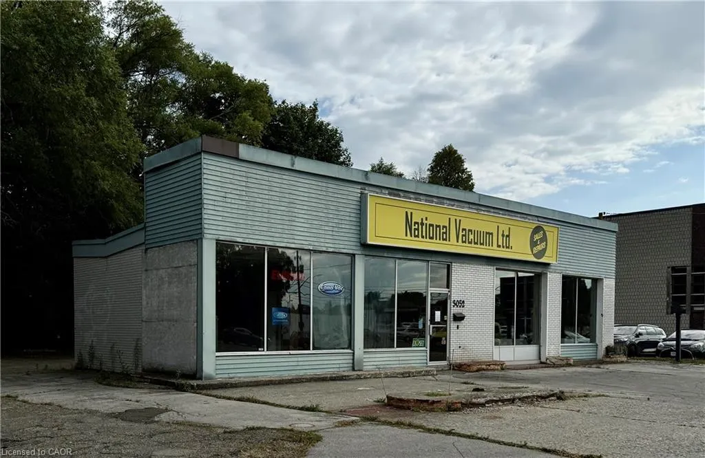 3052 New Street