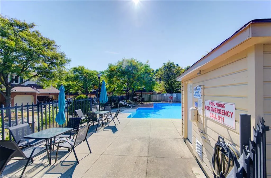 523 Beechwood Drive, #5