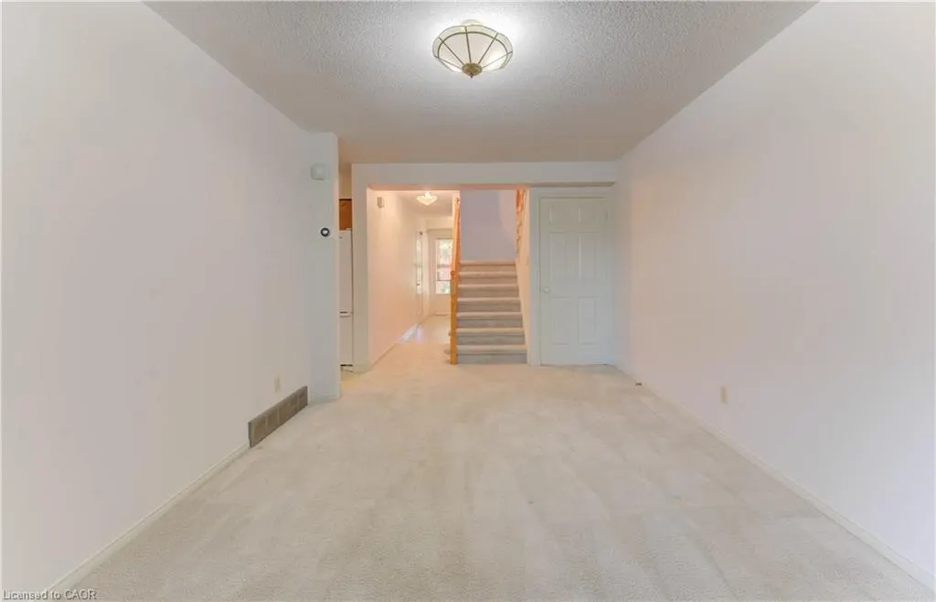 523 Beechwood Drive, #5