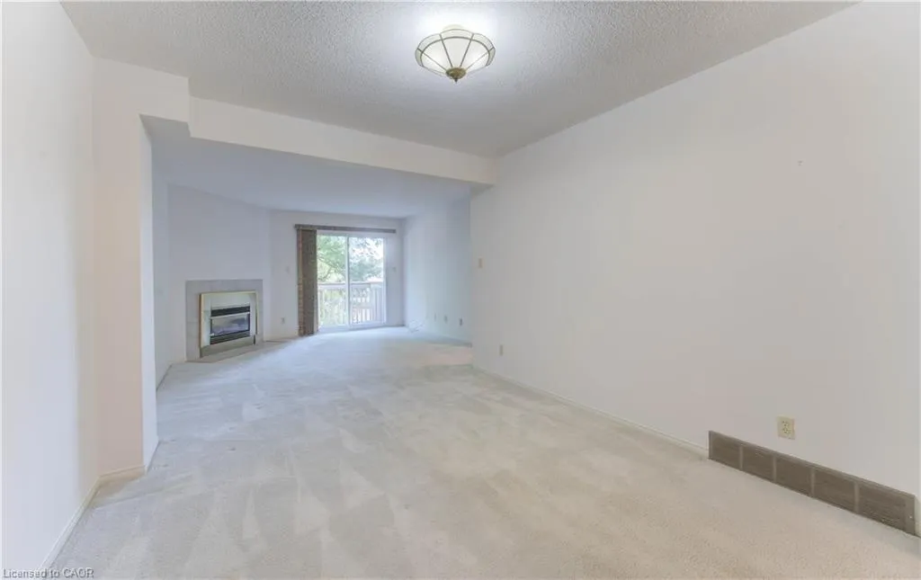 523 Beechwood Drive, #5