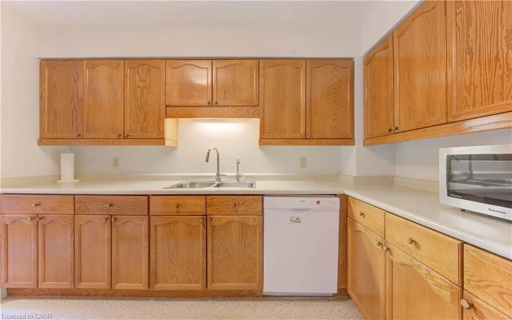 523 Beechwood Drive, #5