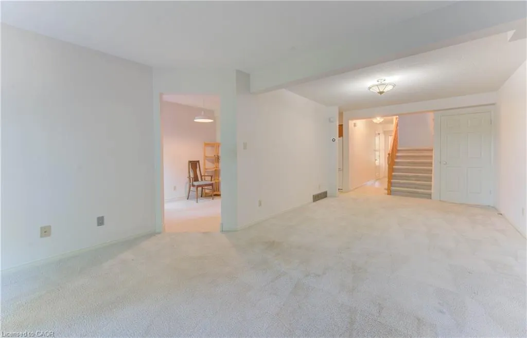523 Beechwood Drive, #5
