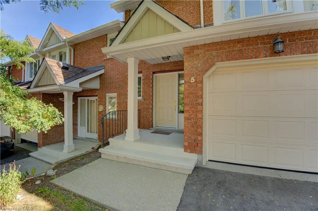 523 Beechwood Drive, #5
