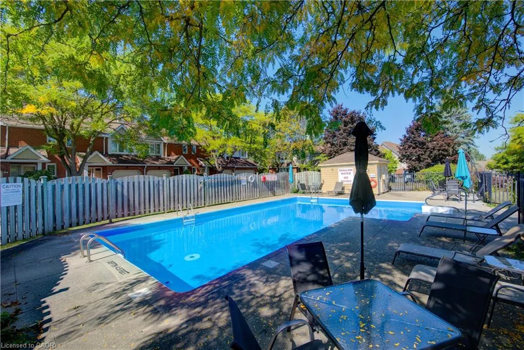 523 Beechwood Drive, #5