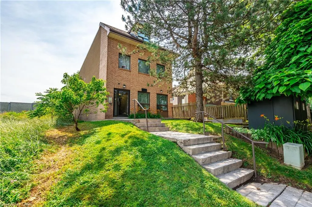 4872 Valley Way, #101